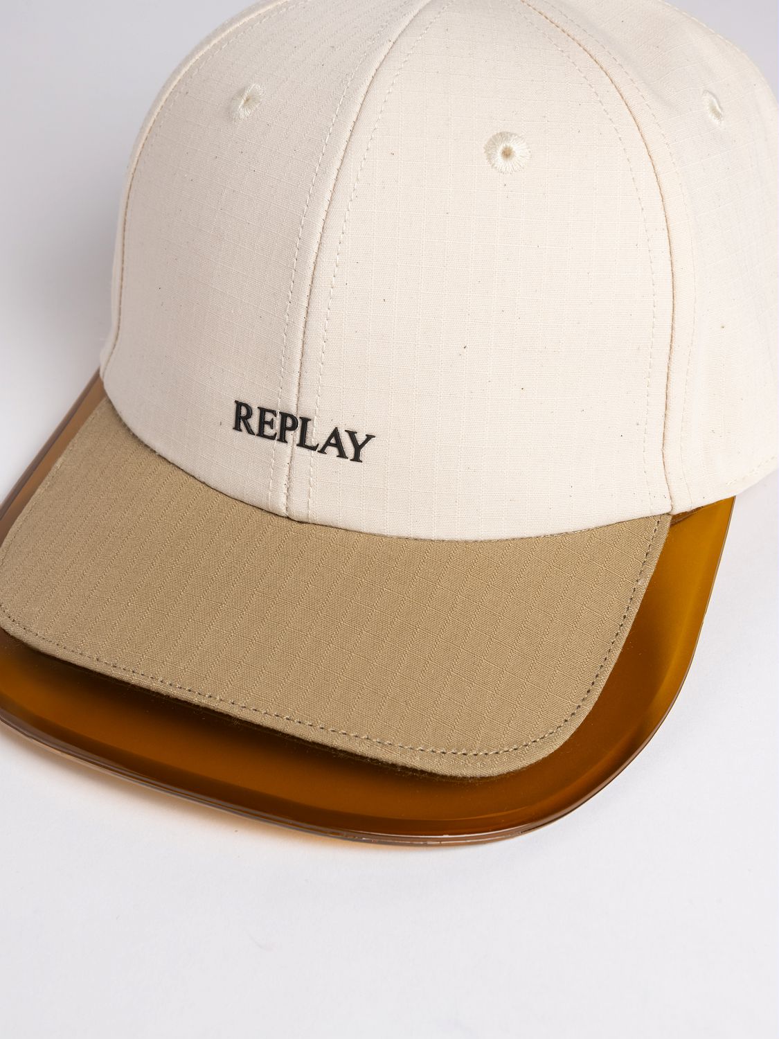 CAP WITH PVC INSERT | AM4427 003
