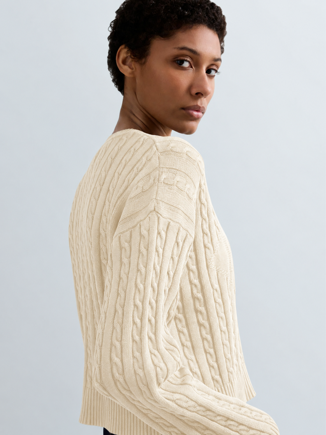CROPPED CABLE-KNIT SWEATER WITH LOGO | DK4212 G21280G 011