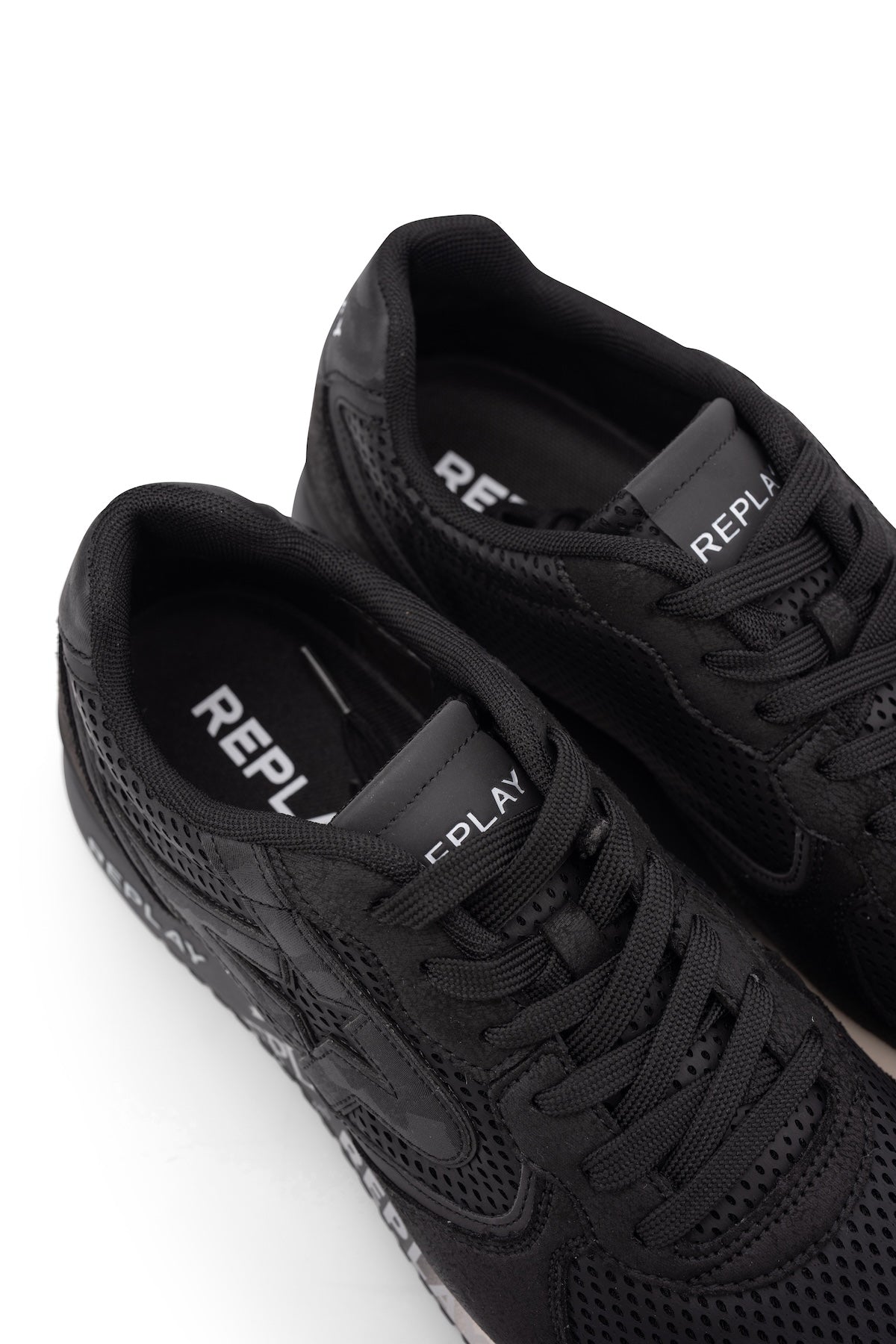 FIBER M SHADE | BLACK RS9I0009S-0003