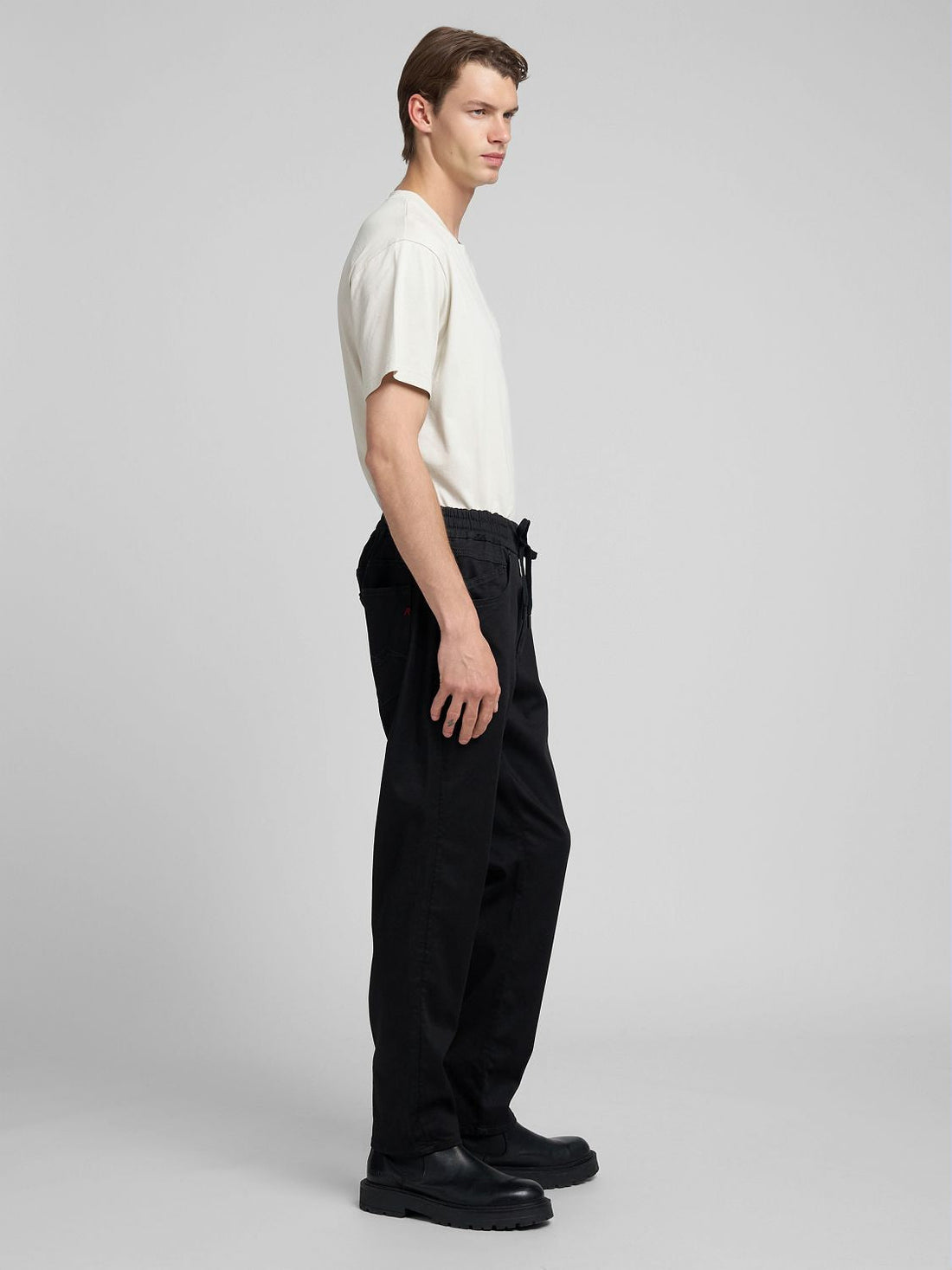 LANNY SLIM-FIT JEANS | M1037 885 960