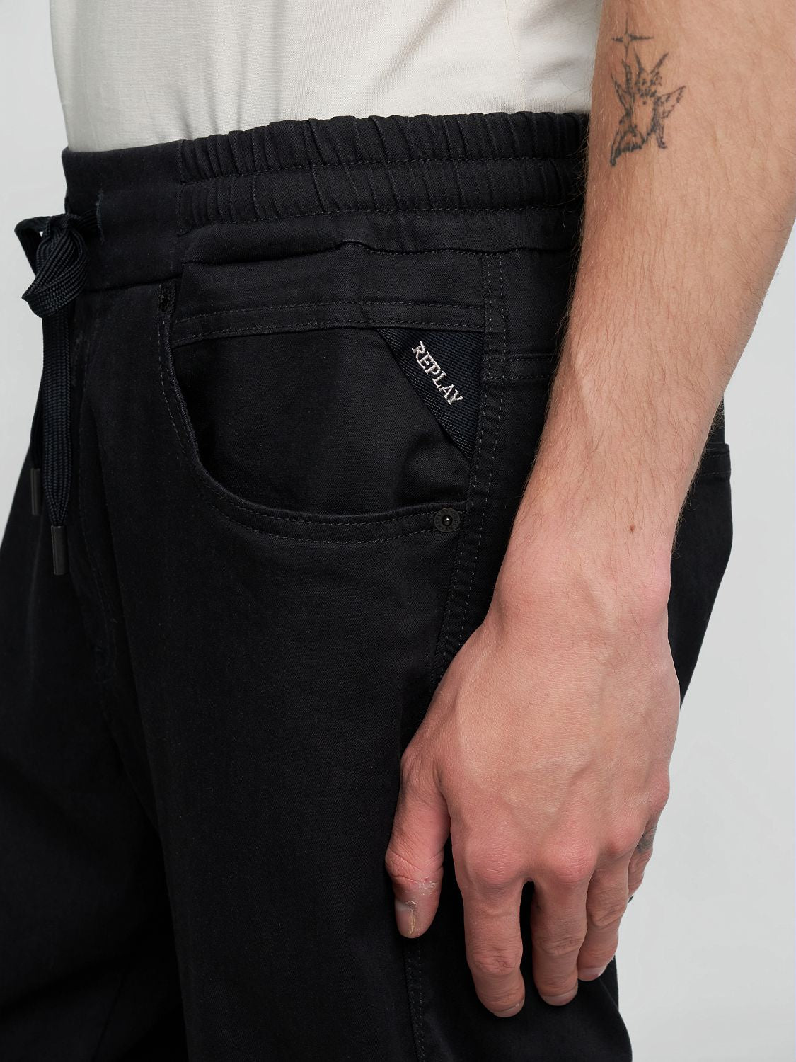 LANNY SLIM-FIT JEANS | M1037 885 960