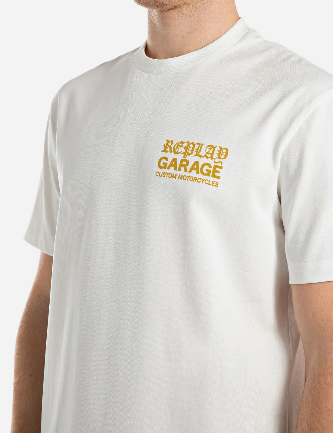 REGULAR-FIT CREW-NECK T-SHIRT | M3245 23938 011