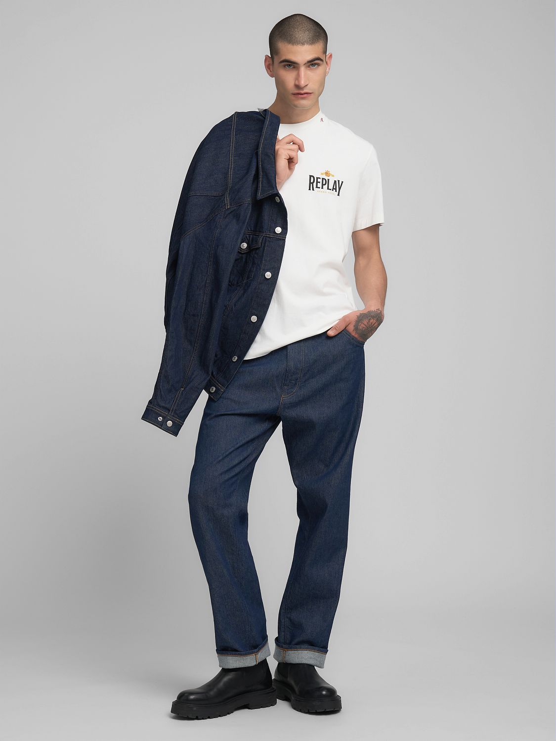 CREW-NECK T-SHIRT WITH ARCHIVAL PRINT | M3279 23608P 011