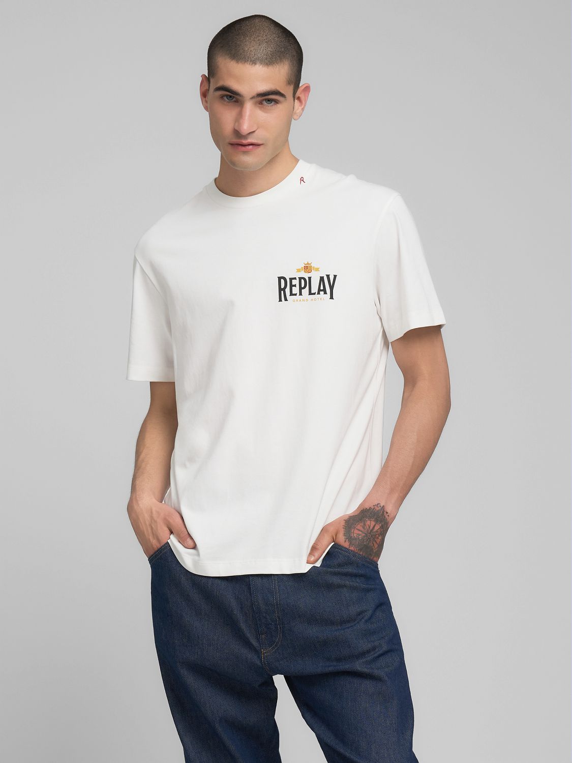 CREW-NECK T-SHIRT WITH ARCHIVAL PRINT | M3279 23608P 011