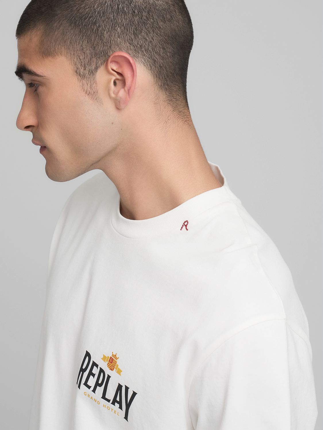 CREW-NECK T-SHIRT WITH ARCHIVAL PRINT | M3279 23608P 011