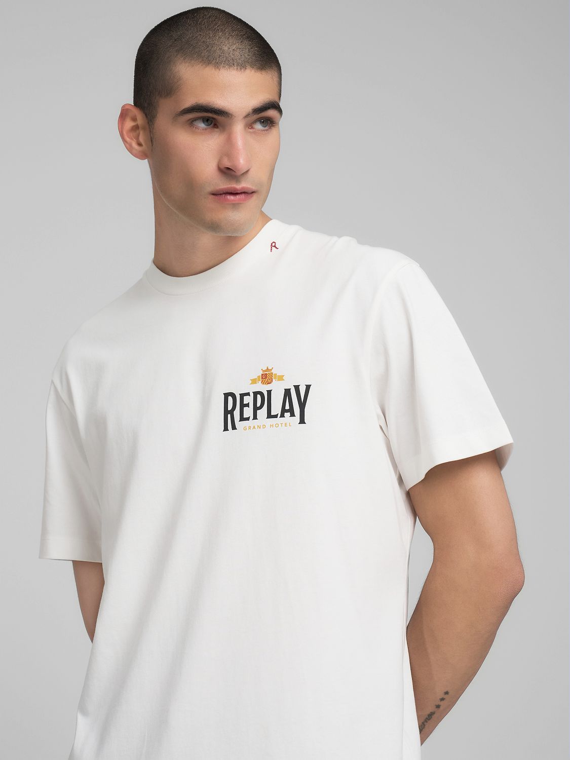 CREW-NECK T-SHIRT WITH ARCHIVAL PRINT | M3279 23608P 011