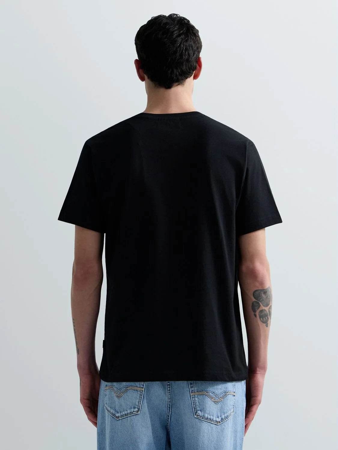 ORGANIC COTTON T-SHIRT WITH PATCH | BLACK M3368 23732P-098