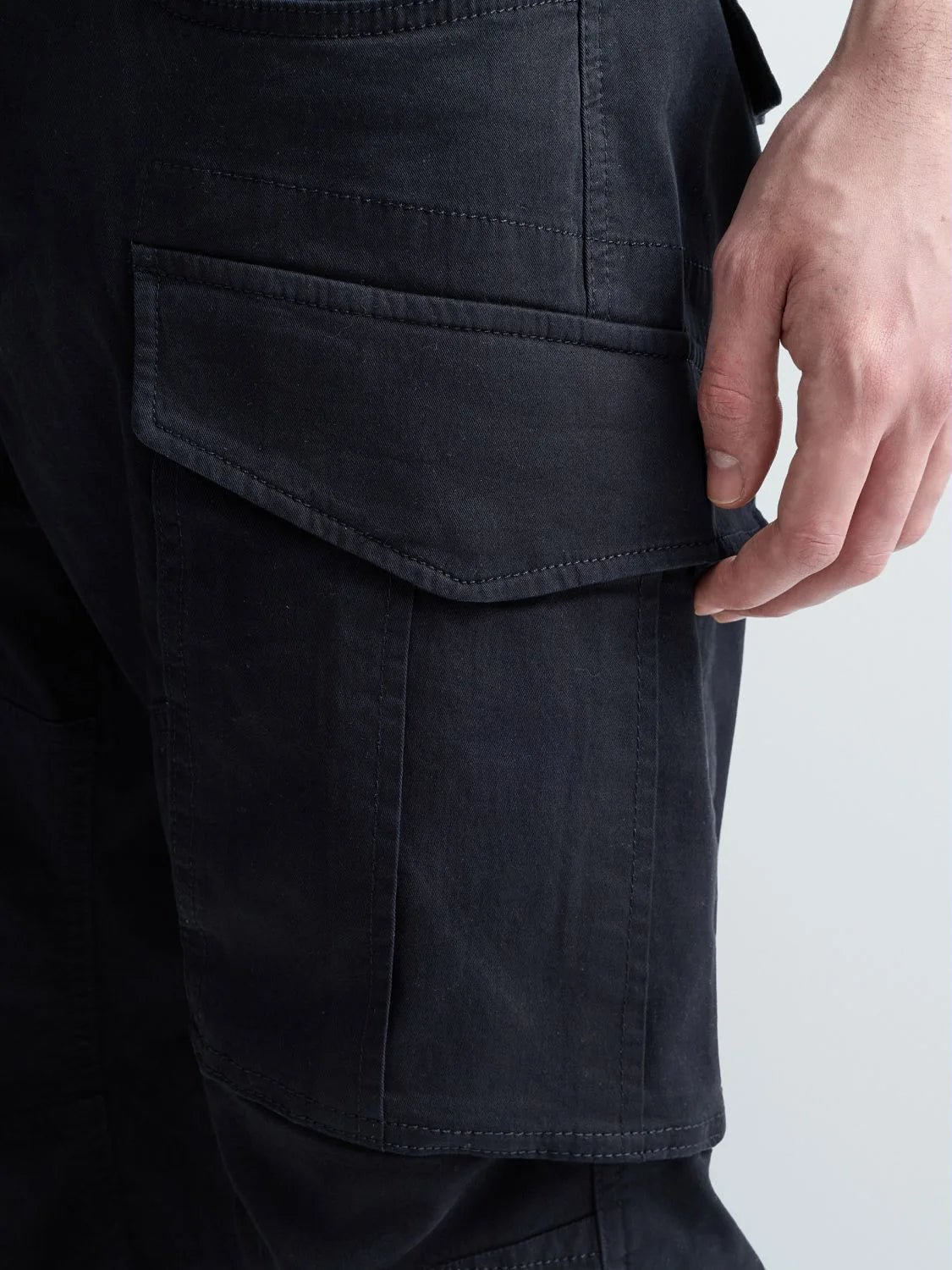 COMFORT COTTON TWILL CARGO | BLACK M9873S 84387-098