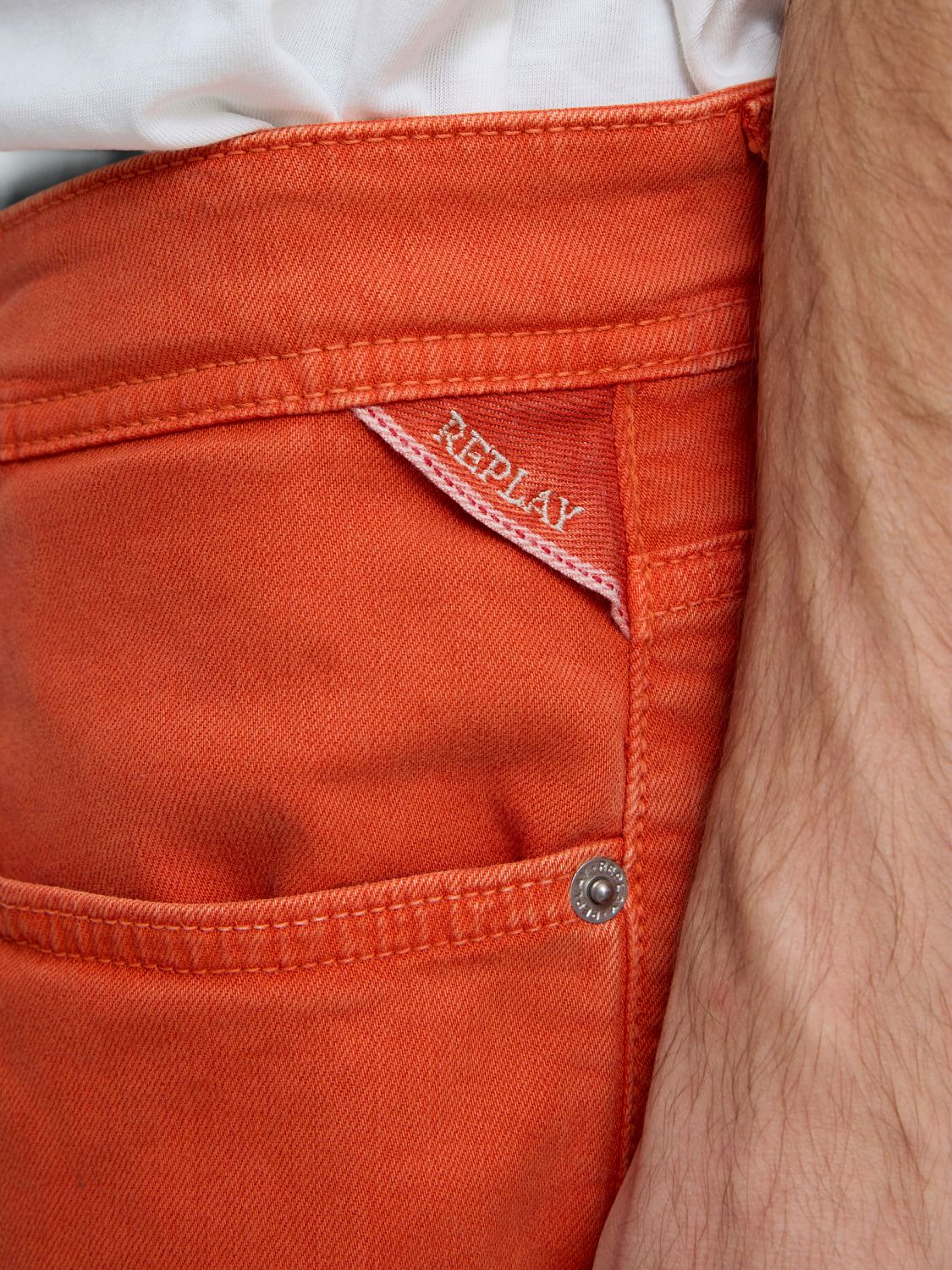 9.5 OZ STRETCH BULL DENIM TAPERED-FIT SHORTS | BURNT ORANGE MA981Y 8488790-644