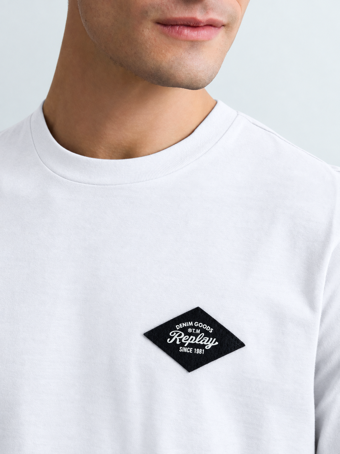 ORGANIC COTTON T-SHIRT WITH PATCH | NATURAL WHITE M3368 23732P-011
