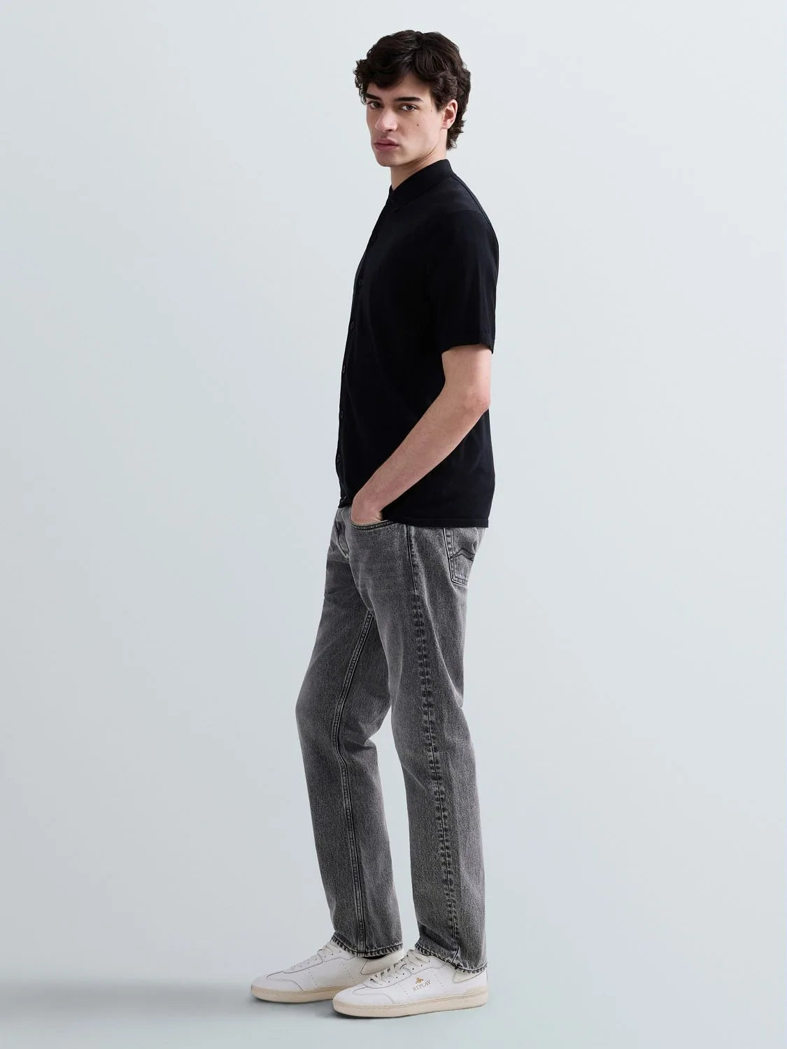 SHORT-SLEEVED SHIRT-STYLE KNIT | BLACK UK5158 G23726-098