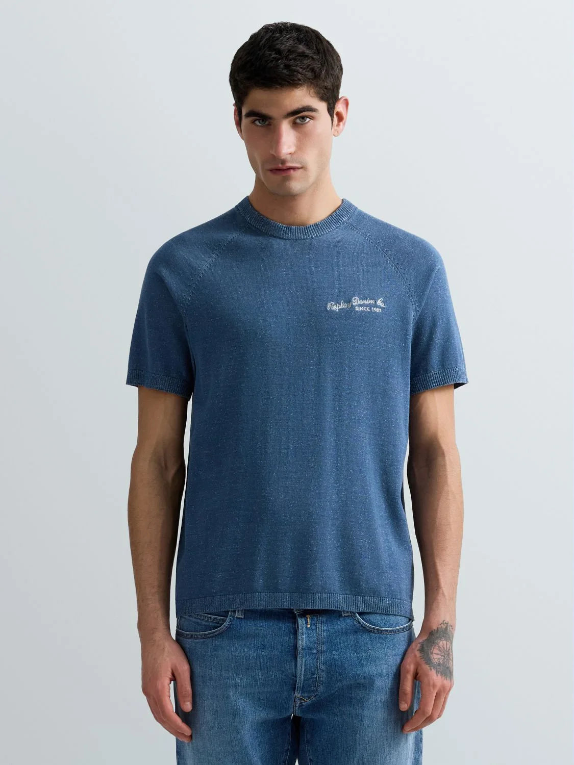 SHORT-SLEEVED KNIT T-SHIRT WITH EMBROIDERY | PETROL BLUE + WHITE UK5167 G24026-020