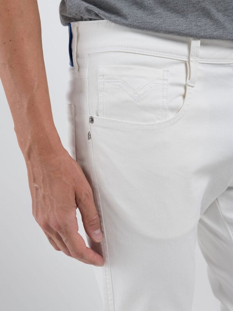 bronny super slim natural white jeans