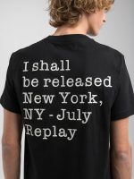 black cotton t shirth with lettering