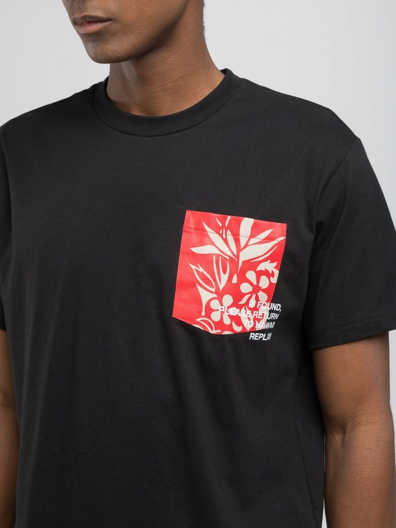 white t shirt with printed breast pocket (copy)