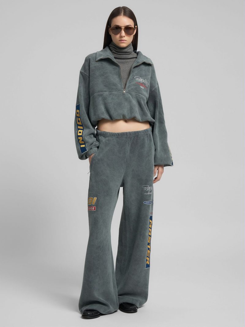 high neck sweatshirt with half zip