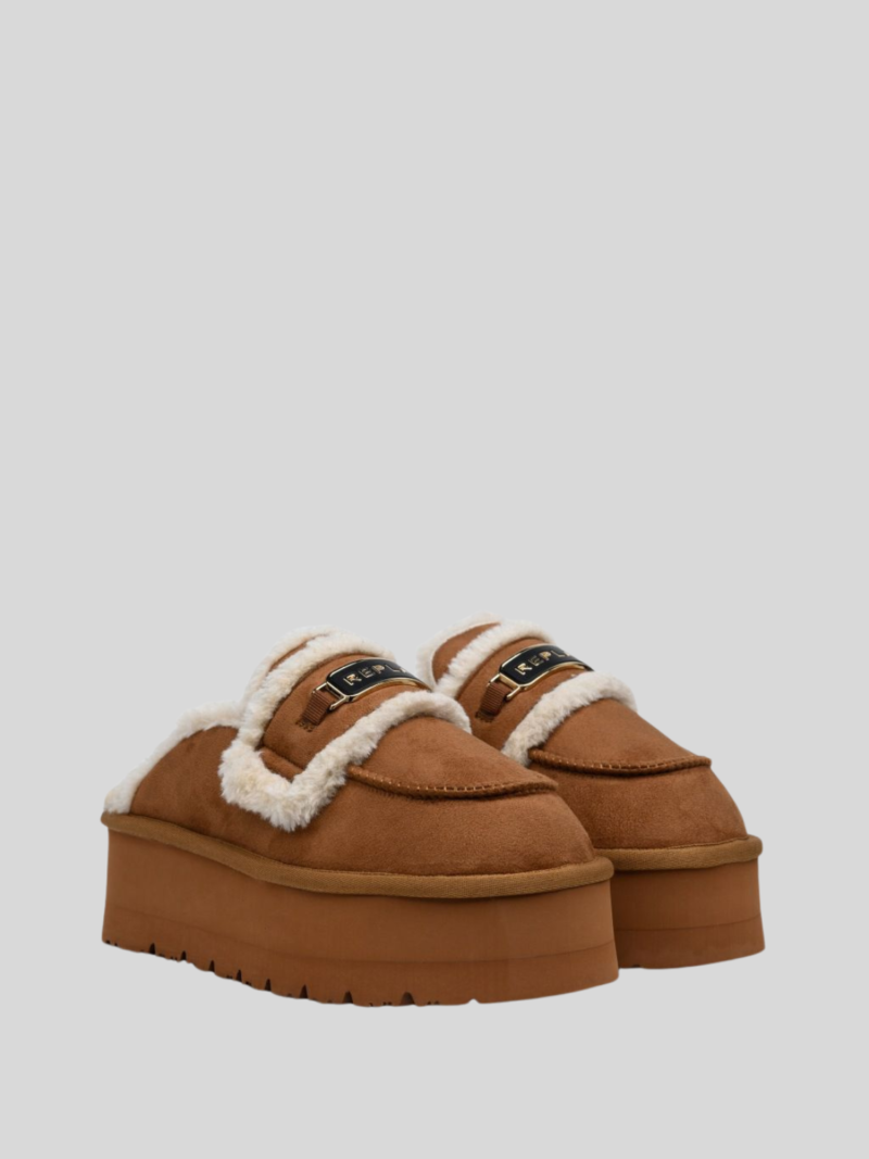 chic mule