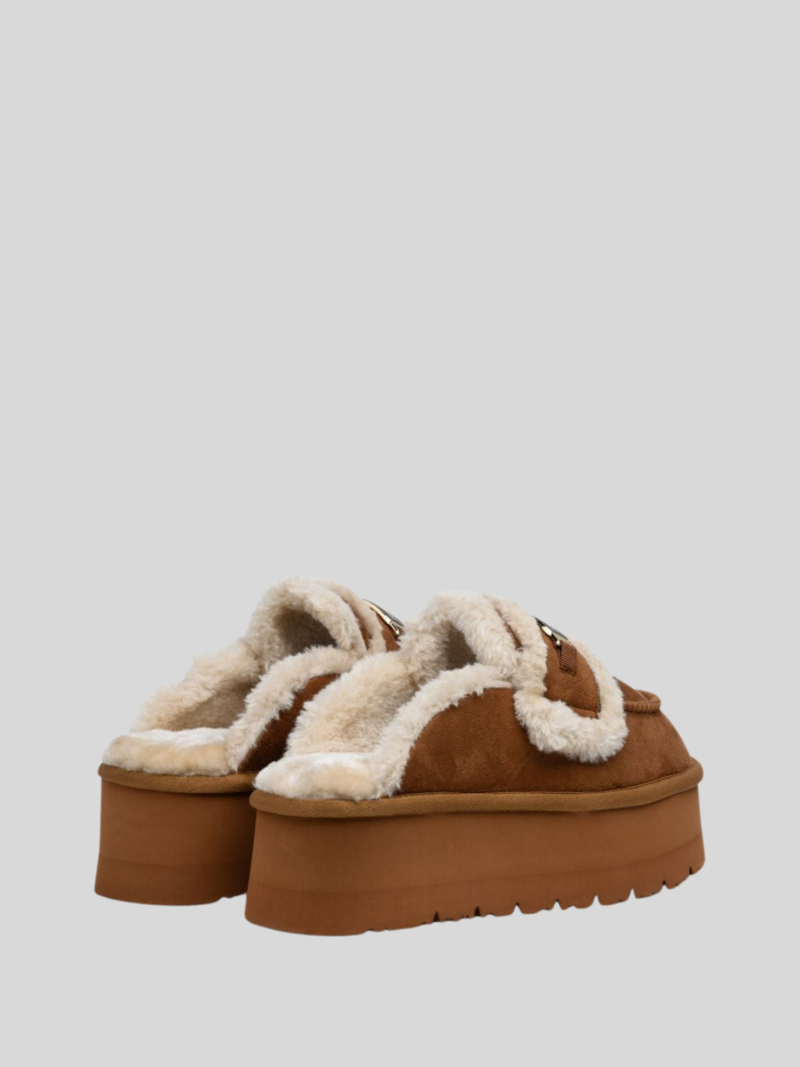 chic mule