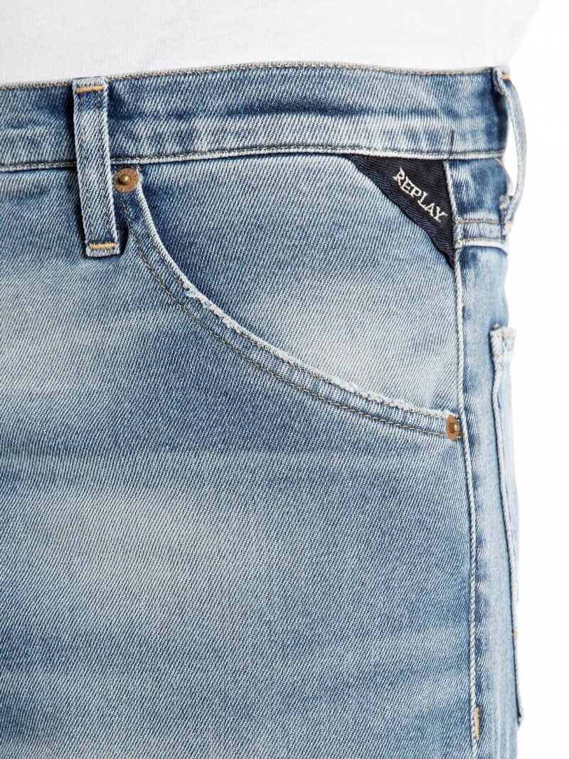 waine tapered fit light blue jeans