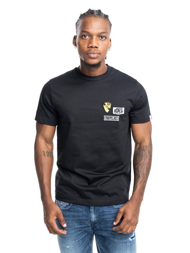Black pop badge t-shirt