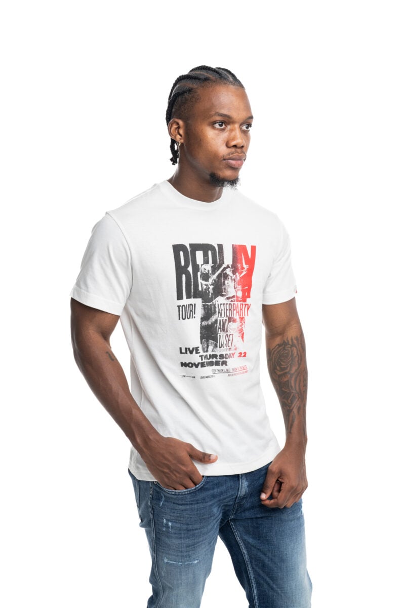 white pop badge t shirt