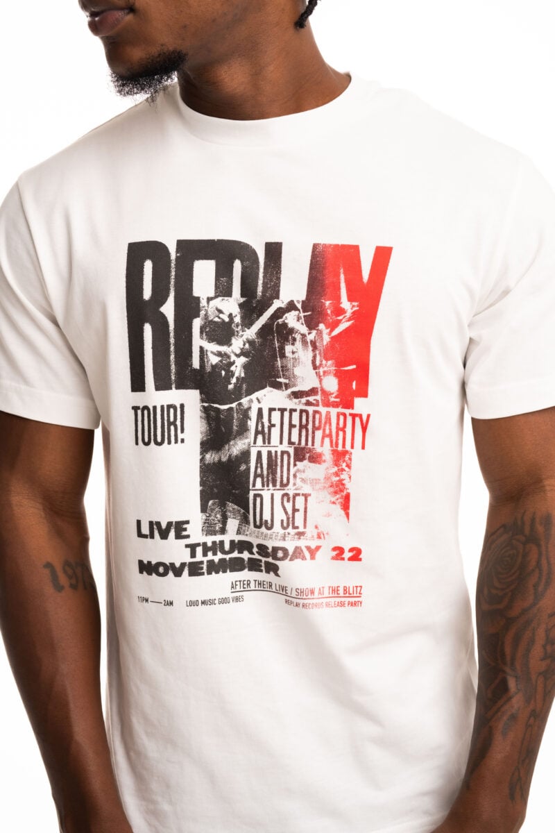 white pop badge t shirt