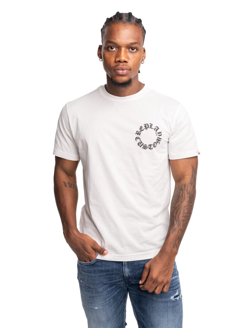 white pop badge t shirt