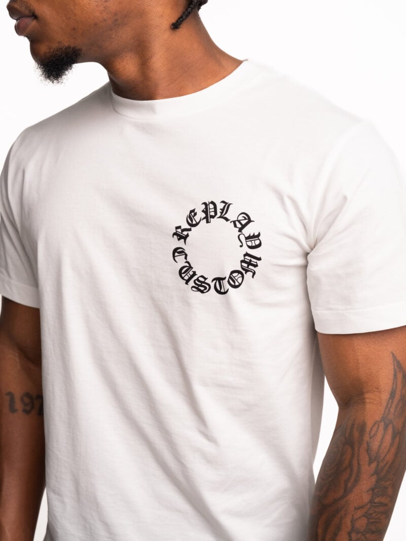 white pop badge t shirt