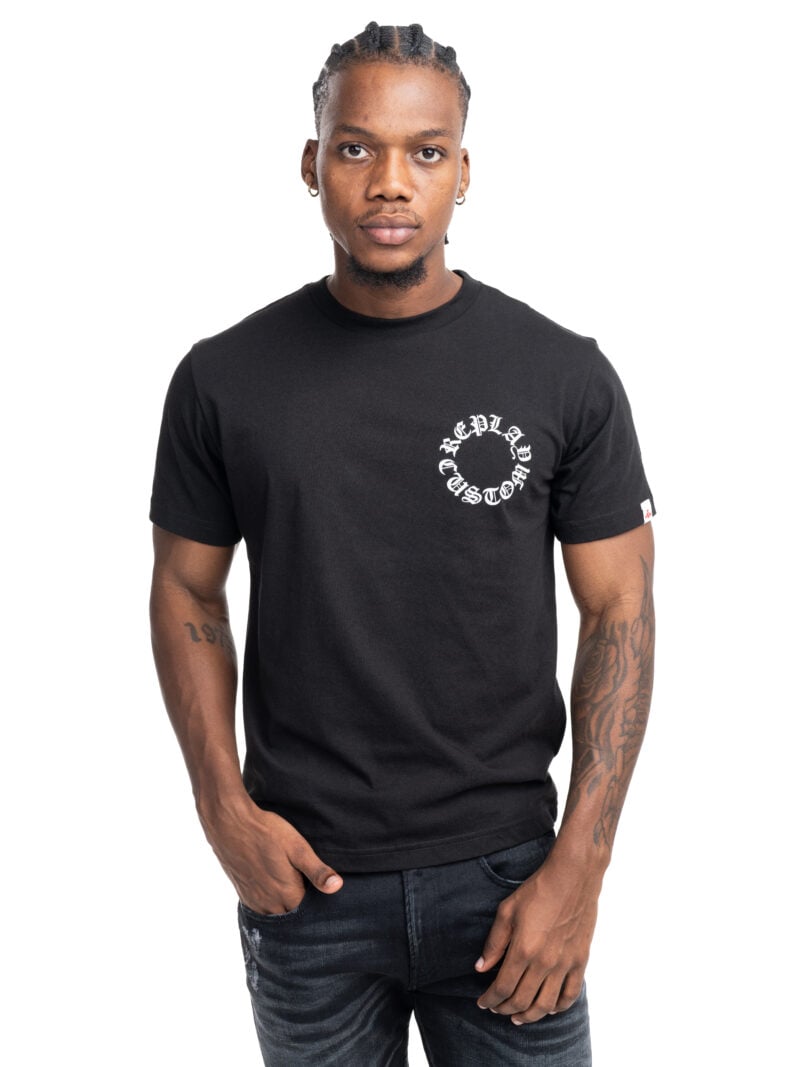 white pop badge t shirt