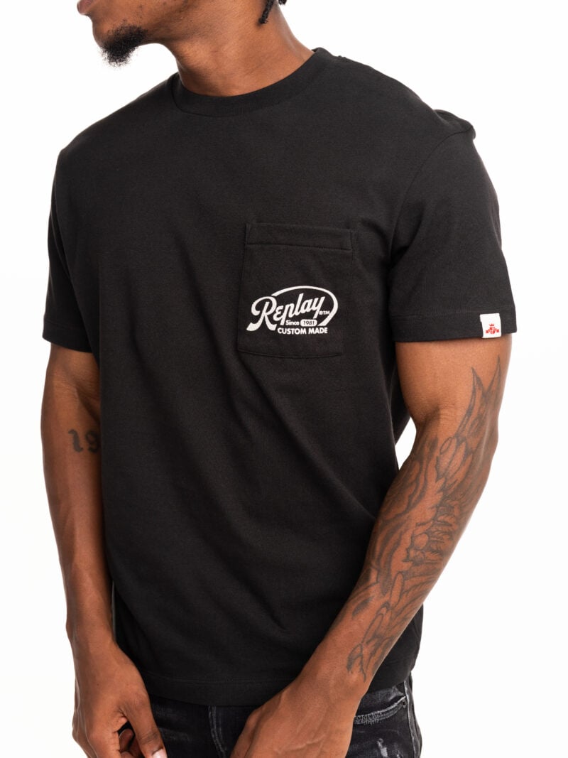 black pocket detail t shirt
