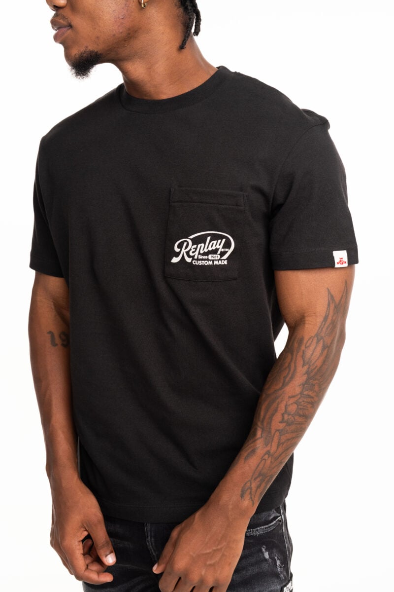 black pocket detail t shirt