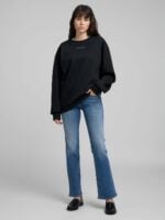 regular fit crew neck