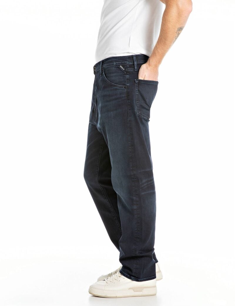 waine tapered fit dark blue jeans