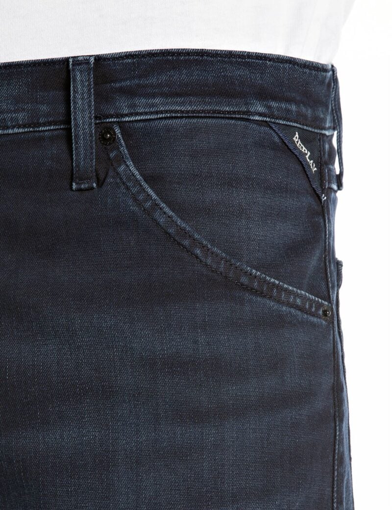 waine tapered fit dark blue jeans
