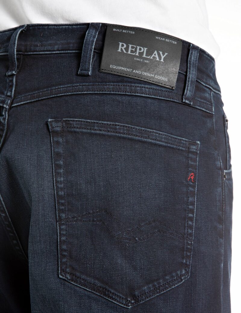 waine tapered fit dark blue jeans