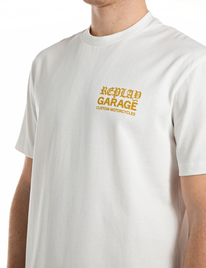 white graphic t shirt