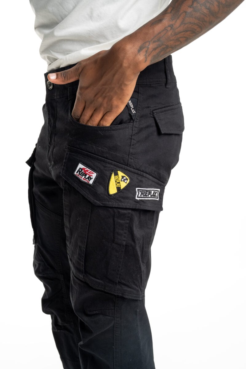 pop badge black cargo pants