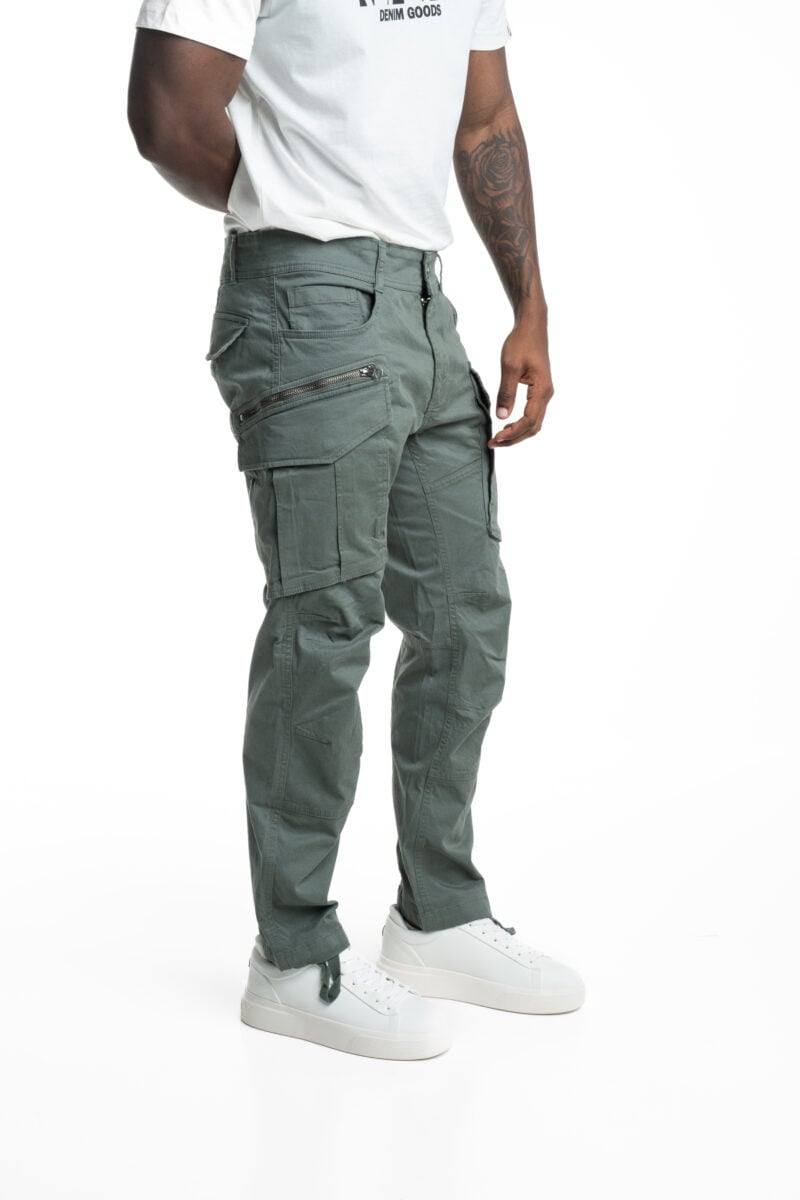 pop badge black cargo pants