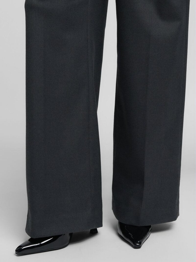 wide leg pants with pockets